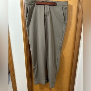 Men Lululemon pants size 36